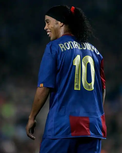 但在足球水 但在足球水