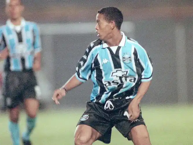 更是职业形 更是职业形